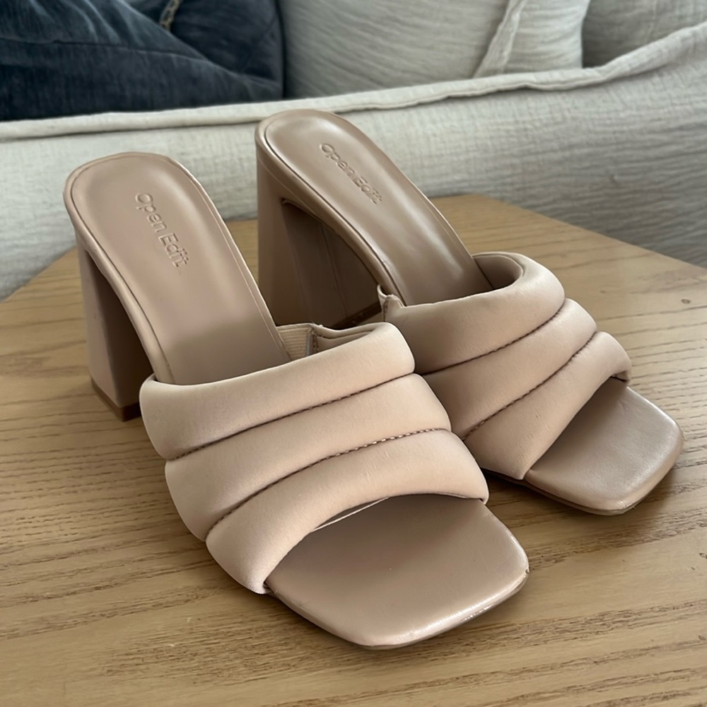 Nwot Open Edit Chunky Heel Plush Slides - image 1